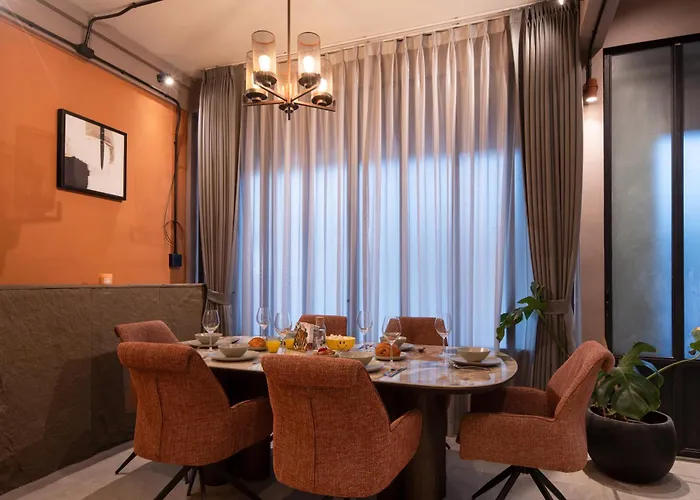 Btsthonglor Private 4-kingbed&bath Balcony&parking 別荘 *